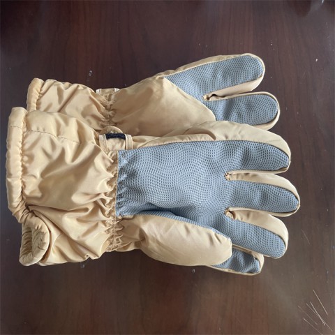 �������׳�